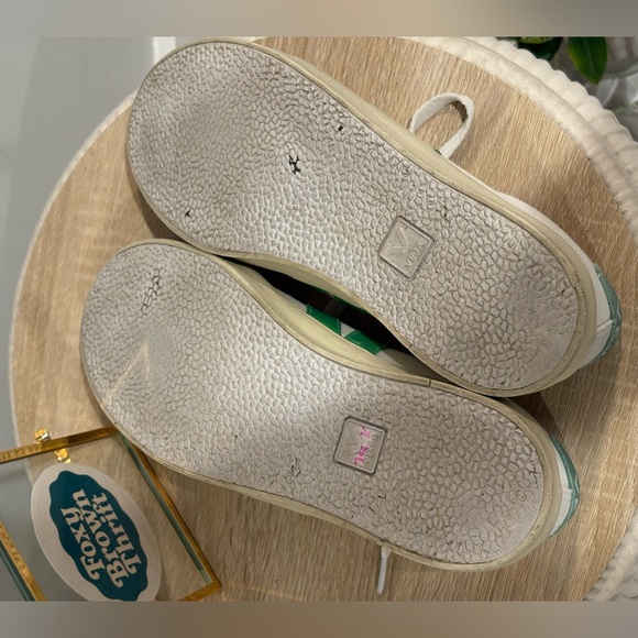 Veja White Sneakers with Green Heel Tab - Picture 11 of 14